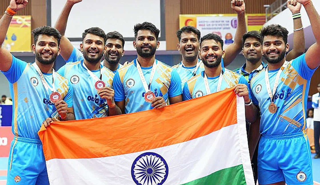 ৩৬ বনাম ৮: জাপান ম্যাচে ভারতের জয়ের অঙ্ক, আর যে প্রশ্নটা কেউ করছে না