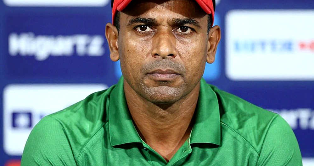 ছয় হাজার মাইলের টিকিট: ক্রিকেটে ব্লকচেইনের নীরব লেজার আর ক্যামেরার বাইরের ভিড়
